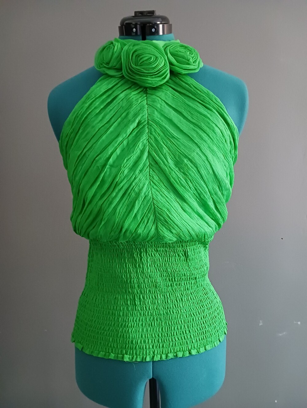 NWT Bebe 100% Green Silk Rosette Gather Bust Blouse, Top Size M